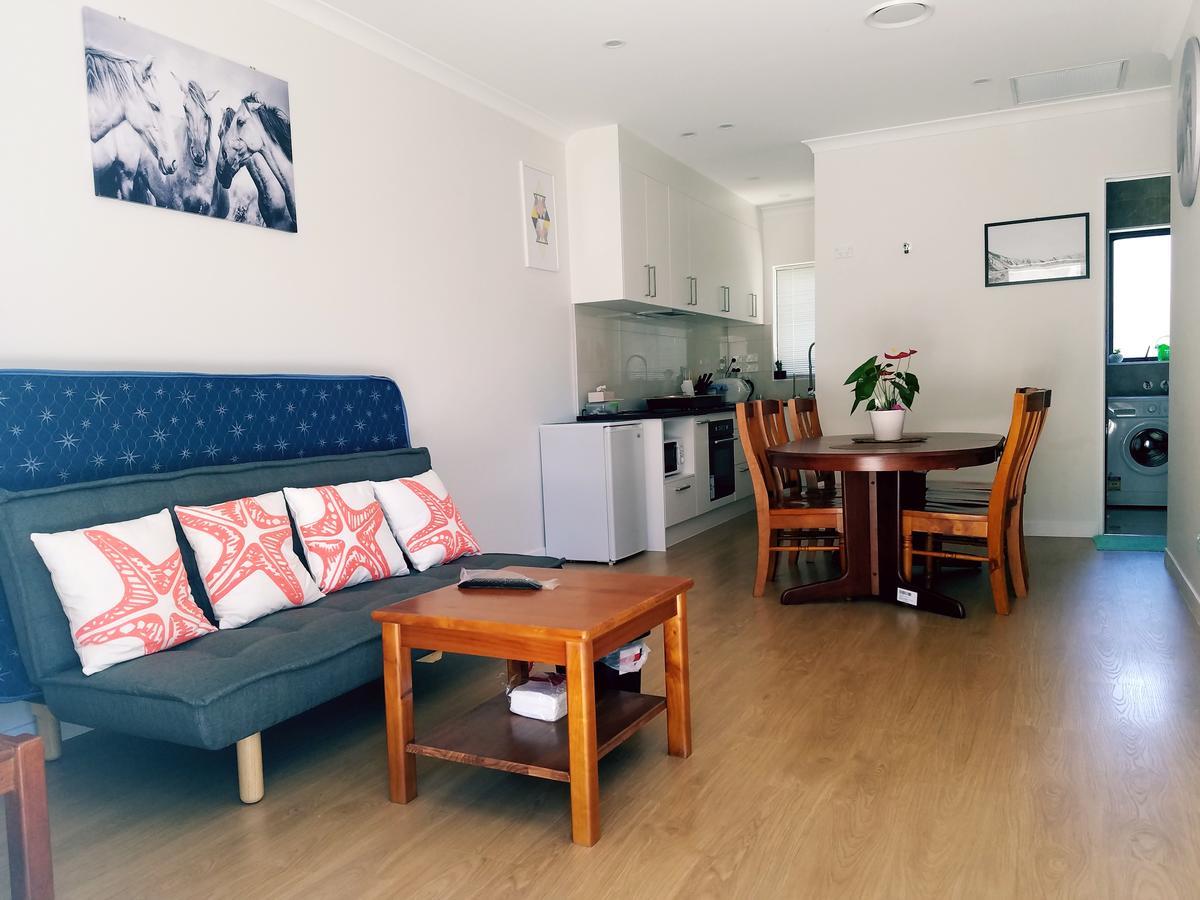 New Smart Home Nearby Plaza Auckland Exterior photo